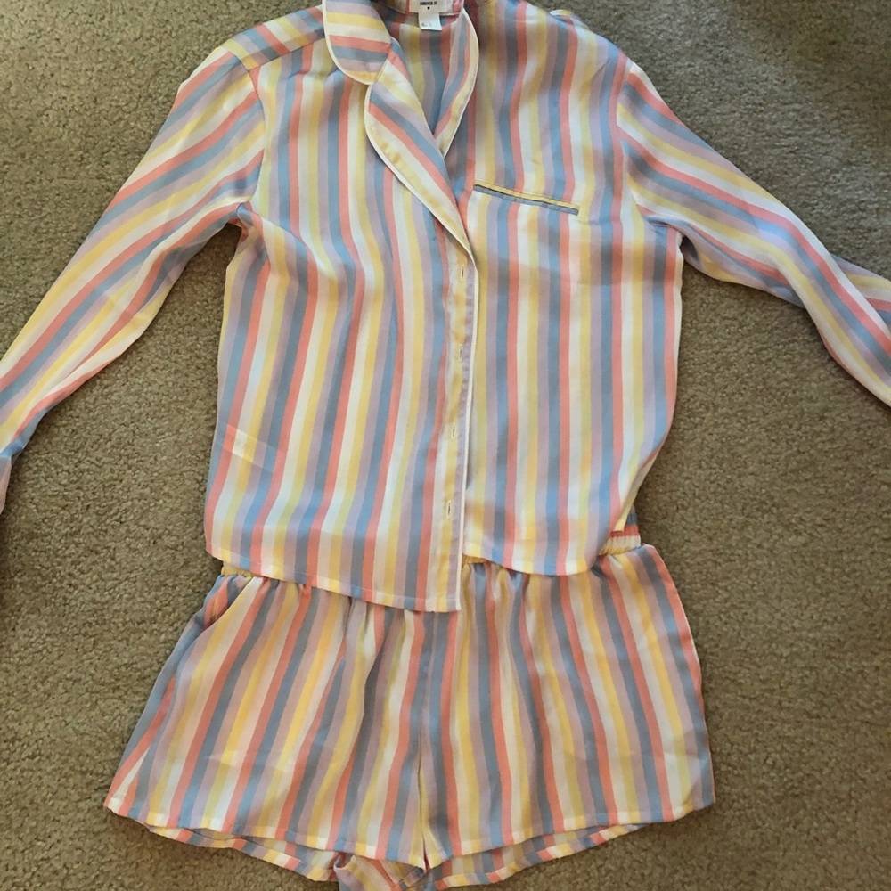 Satin pajama set, multicolored